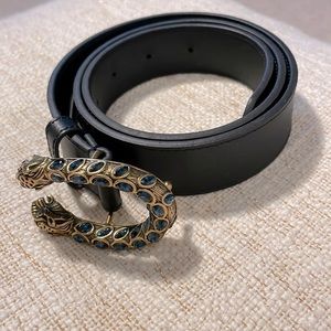 Beautiful blue rhinestone design leather belt